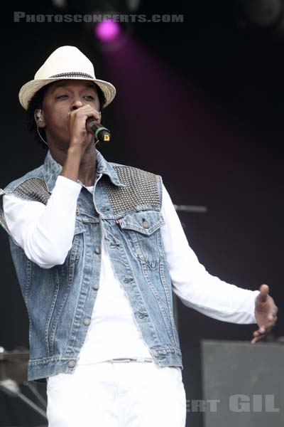 K'NAAN - 2010-08-28 - SAINT CLOUD - Domaine National - Grande Scene - 